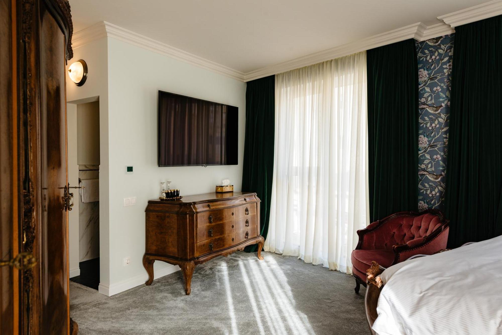 Ateneea Luxury Rooms Cluj-Napoca Exterior photo